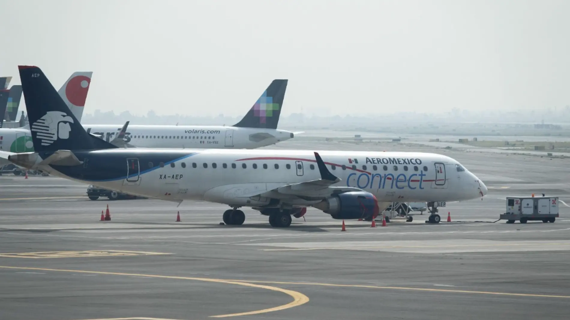 Extranjeros que llegan en avión